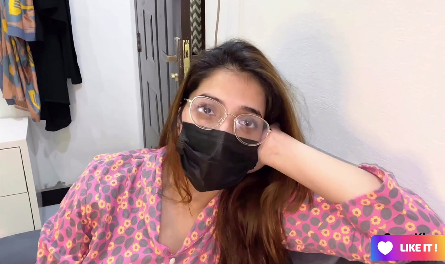 Stepsister Knows How to Cure Her Stepbrother Broken Heart - XXX Sara Khan